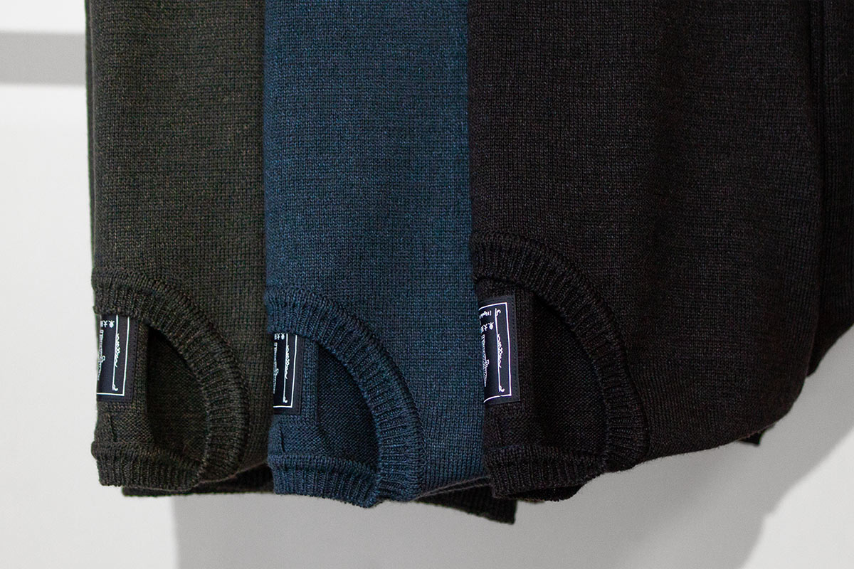 『冬にリネンを楽しむためのセーター』
東大阪繊維研究所・リネンウールクルーネックセーター